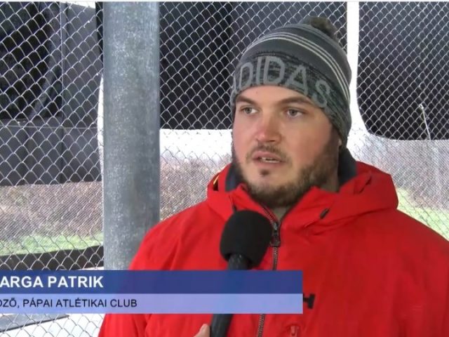 https://papaiac.hu/wp-content/uploads/2021/12/Papa-Atletikai-Club-Birtokba-vettek-az-uj-dobokort-a-sportolok-640x480.jpg