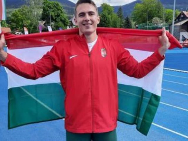 https://papaiac.hu/wp-content/uploads/2023/07/Ujra-valogatott-mezben-Furedi-Daniel-640x480.jpg
