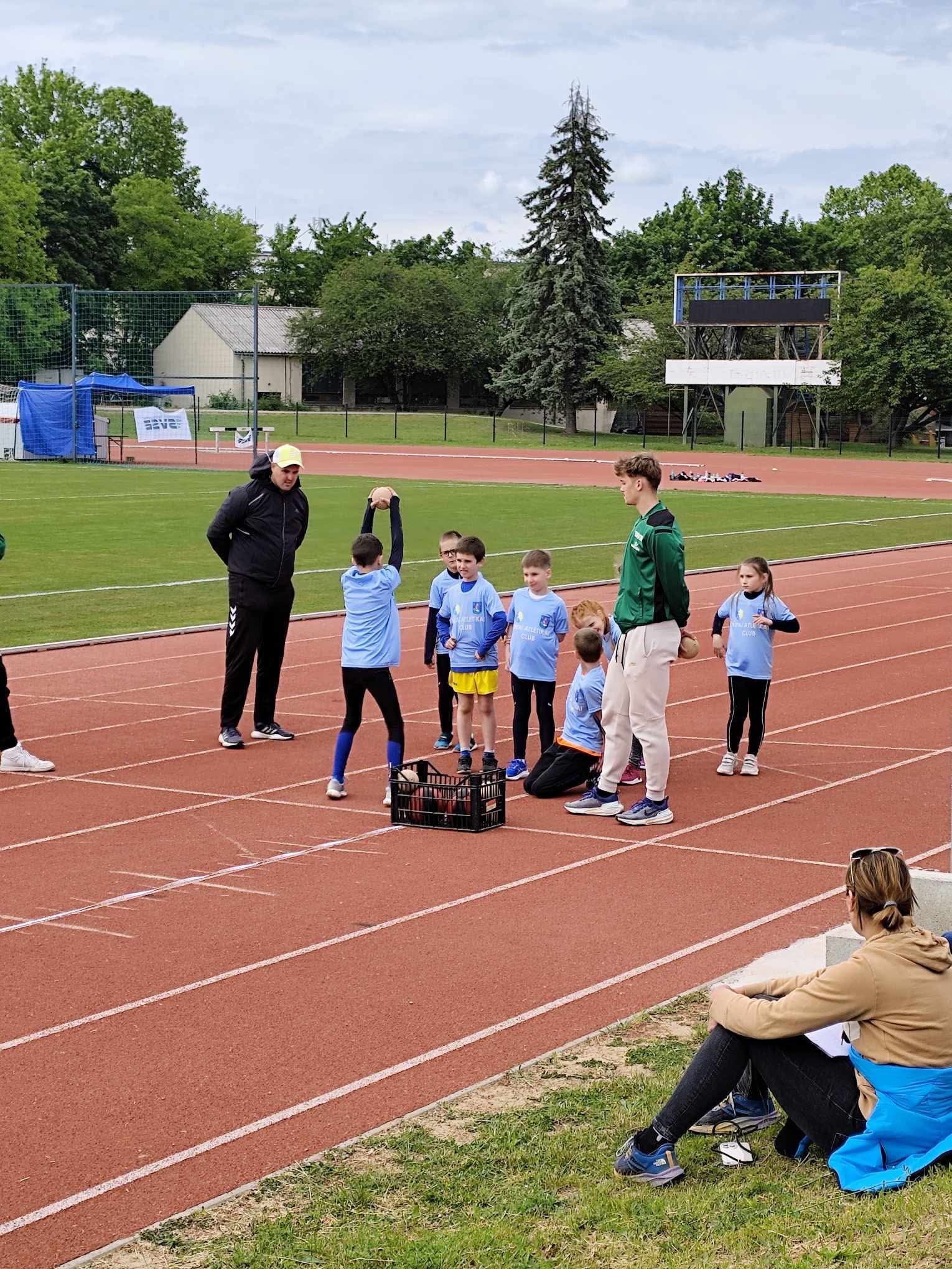 2025. 05. 17 szombat Veszprém Regionális Kölyökből Atléta Program - Pápai Atlétikai Club5 2025. 05. 17 szombat Veszprém Regionális Kölyökből Atléta Program - Pápai Atlétikai Club5