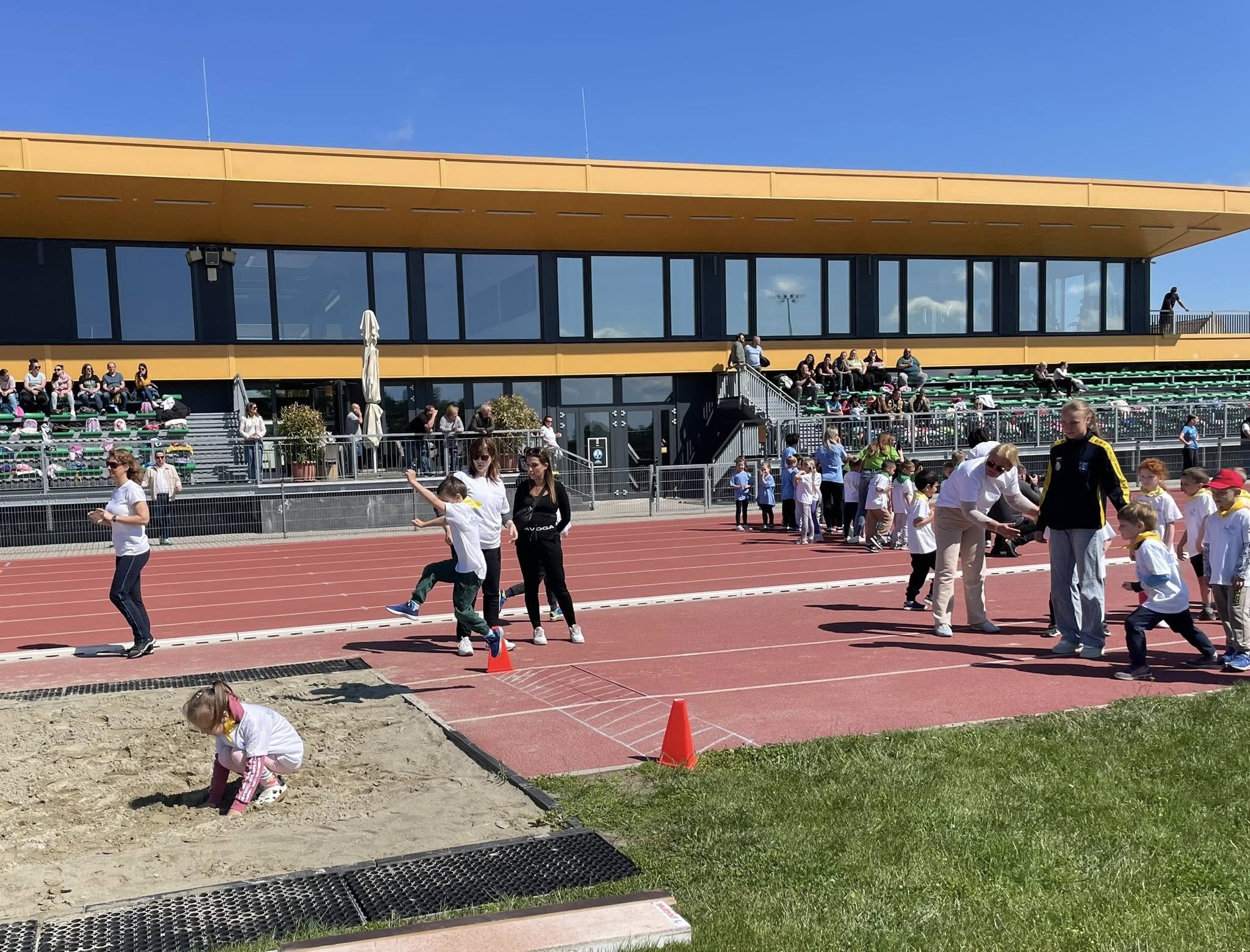 “Fuss, ugorj, dobj..” sport nap, atlétikai teljesítménypróba 2026.05.18 - Pápa - Pápai Atlétikai Club-2